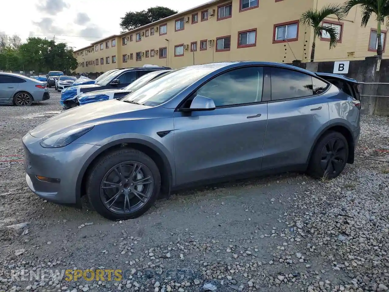 1 Photograph of a damaged car 7SAYGDEDXSF228922 TESLA MODEL Y 2025