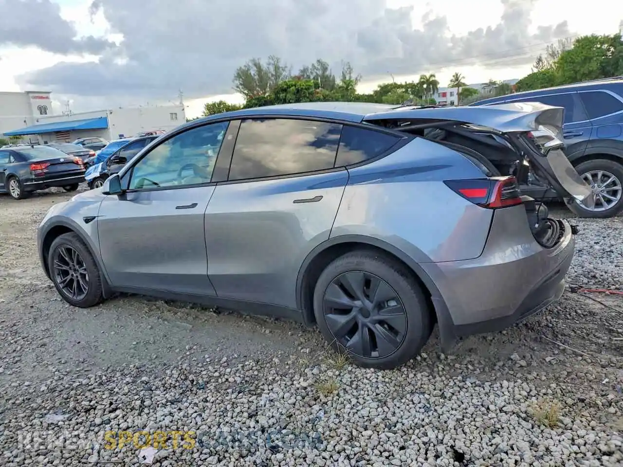 2 Photograph of a damaged car 7SAYGDEDXSF228922 TESLA MODEL Y 2025