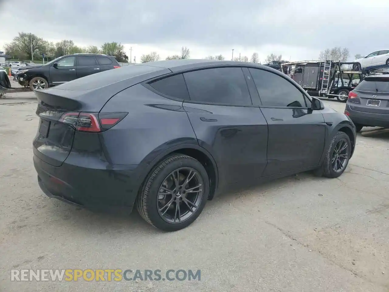 3 Photograph of a damaged car 7SAYGDEDXSF230668 TESLA MODEL Y 2025