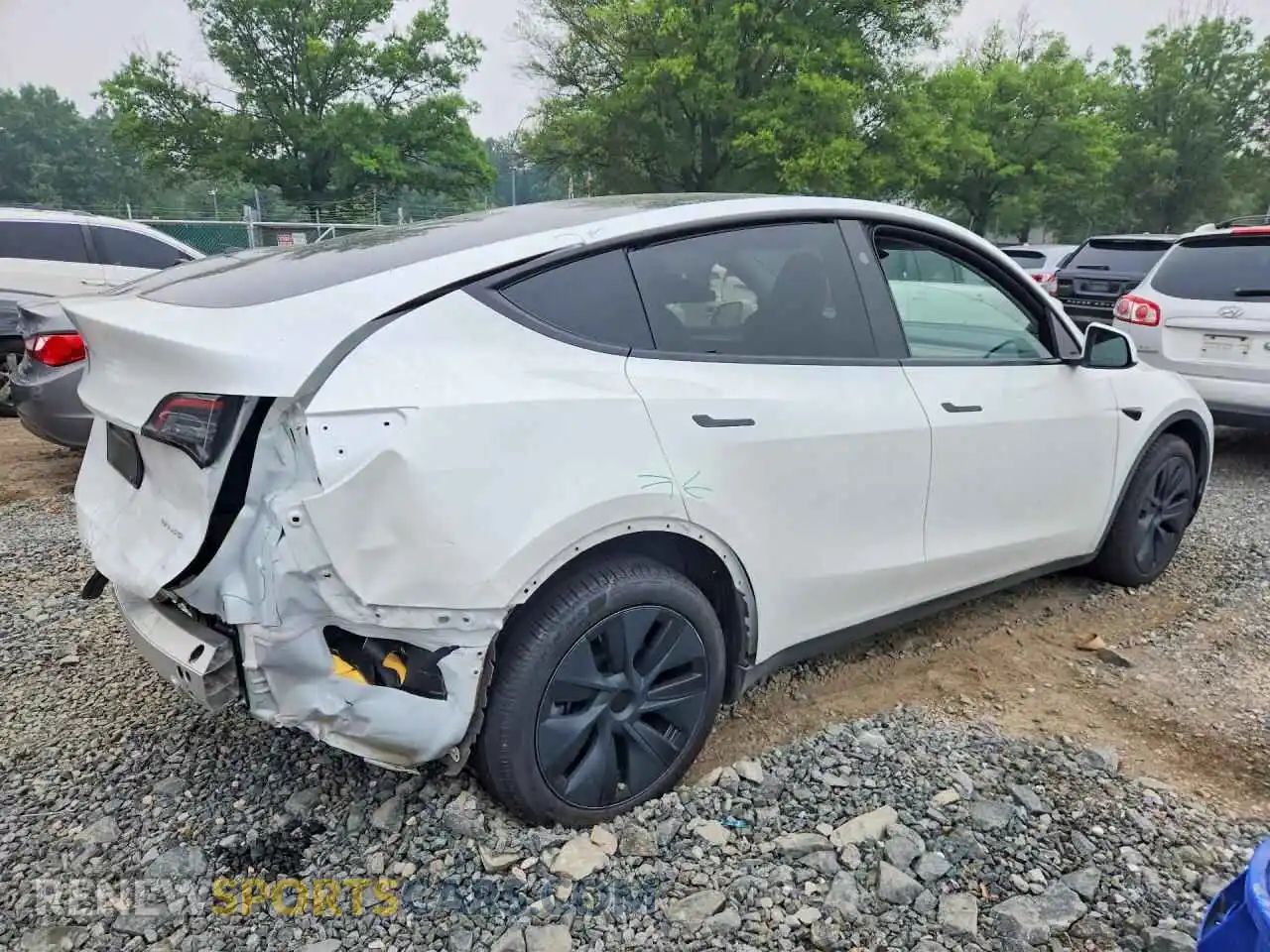 3 Photograph of a damaged car 7SAYGDEE0SA352378 TESLA MODEL Y 2025