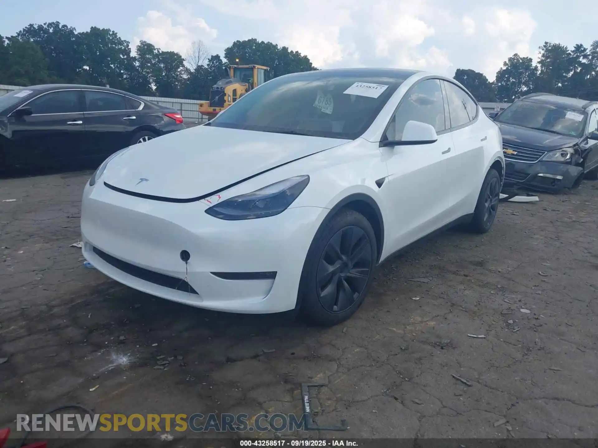 2 fotografías del automóvil dañado 7SAYGDEE0SA370590 TESLA MODEL Y 2025