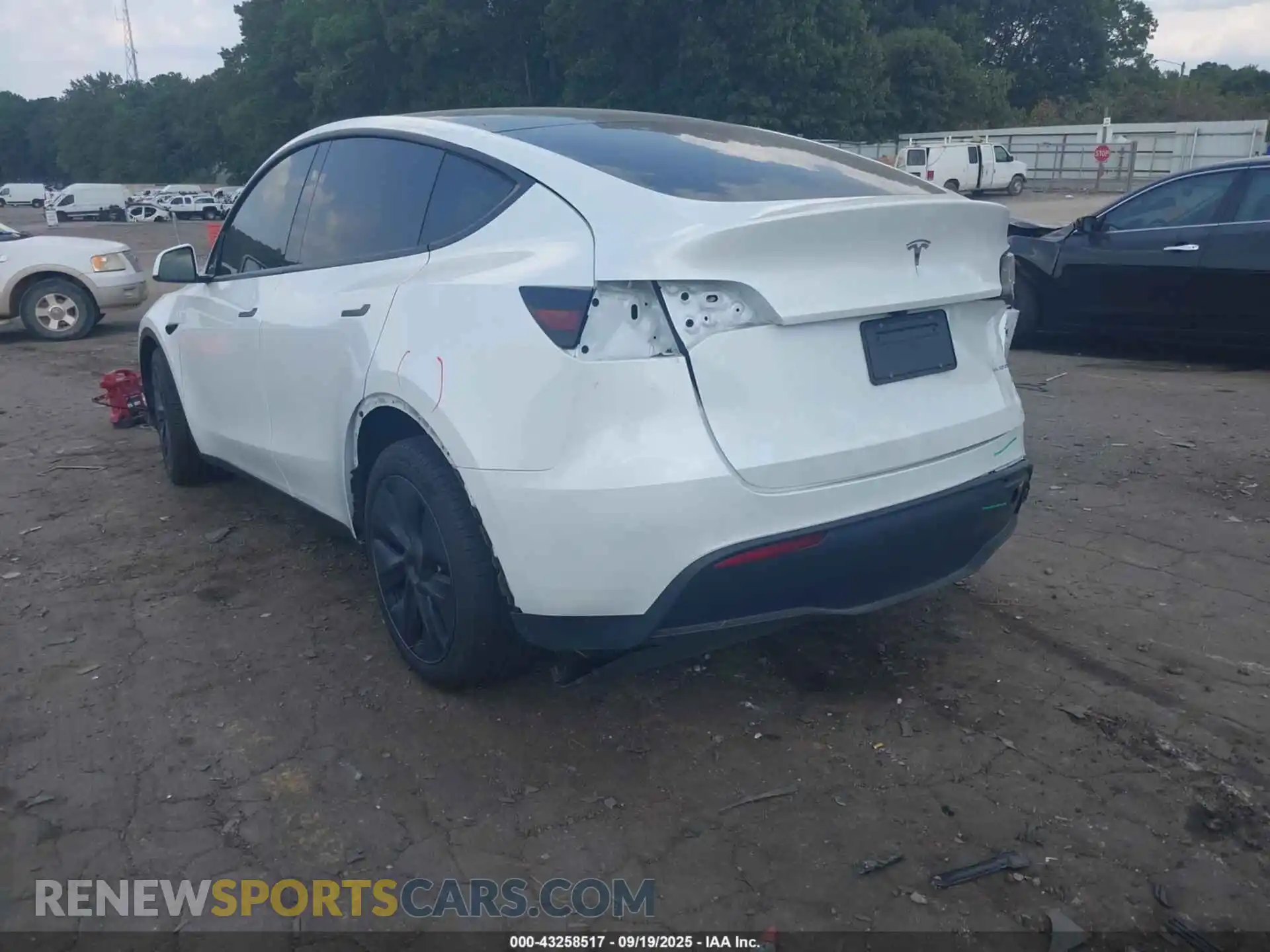 3 fotografías del automóvil dañado 7SAYGDEE0SA370590 TESLA MODEL Y 2025