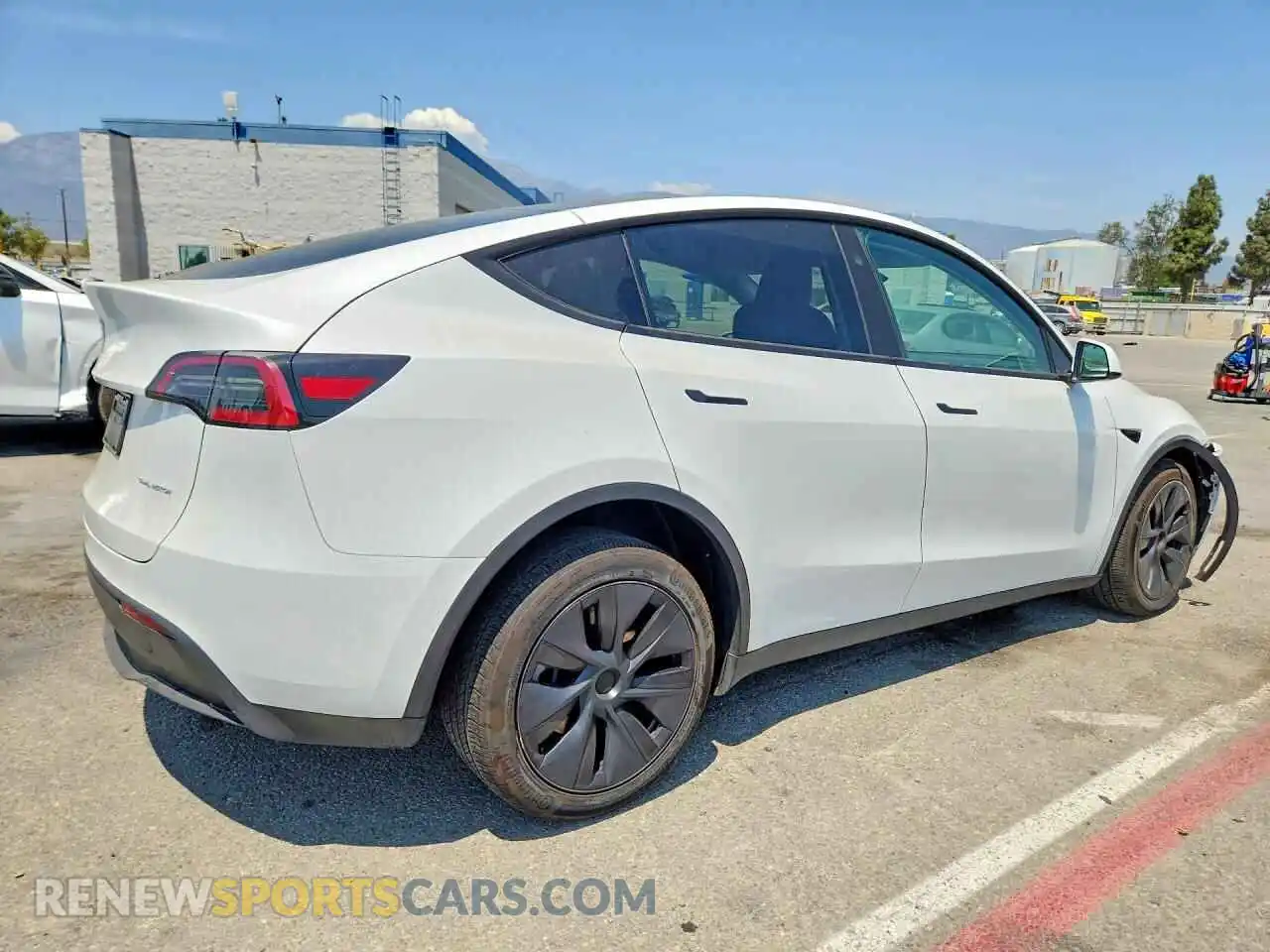 3 Фотография поврежденного автомобиля 7SAYGDEE0SF245513 TESLA MODEL Y 2025