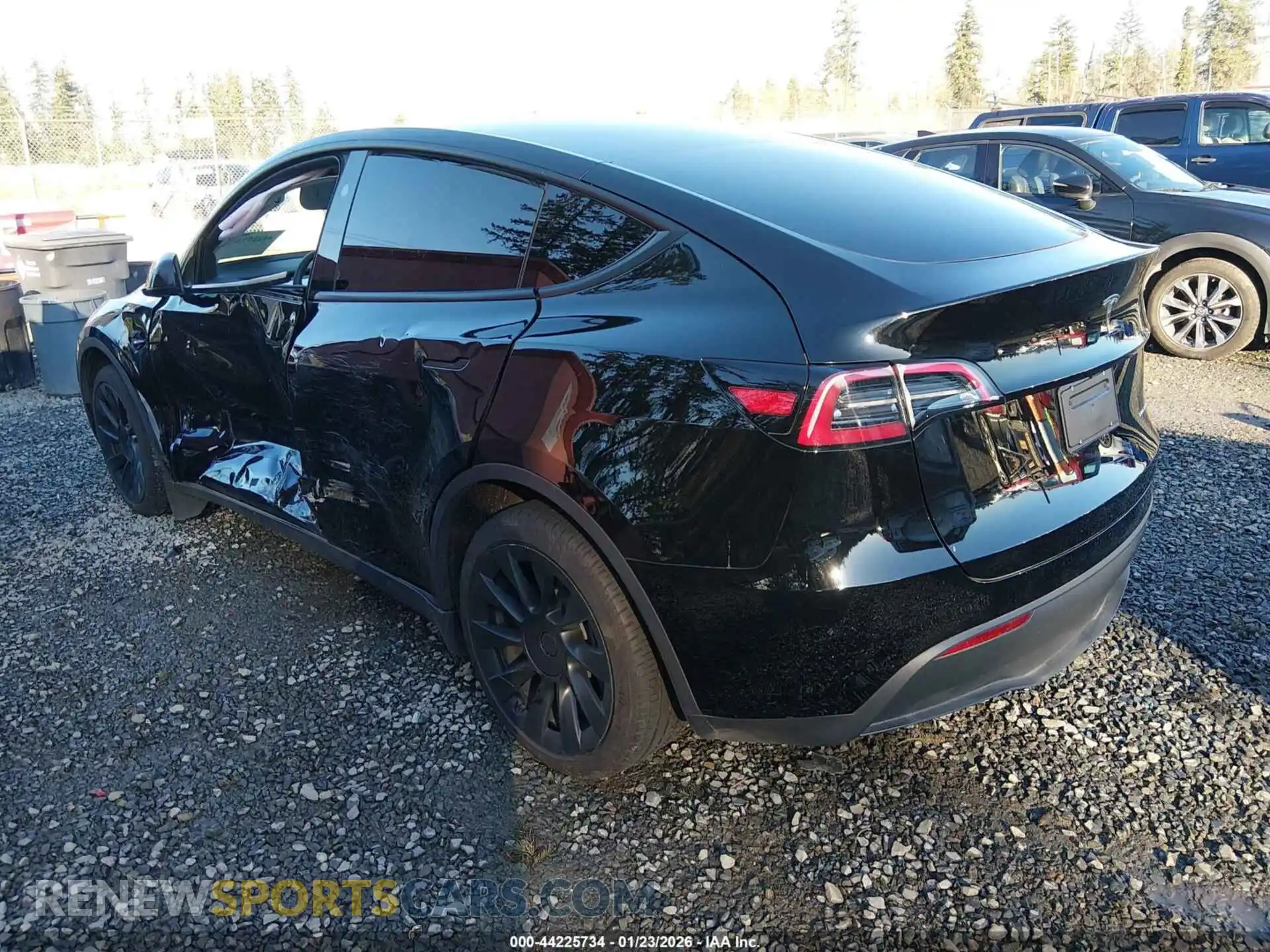 3 Photograph of a damaged car 7SAYGDEE0SF256902 TESLA MODEL Y 2025
