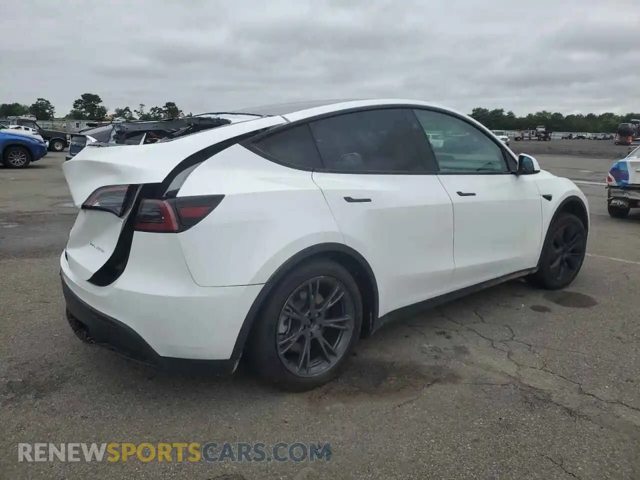 3 Photograph of a damaged car 7SAYGDEE1SA339588 TESLA MODEL Y 2025