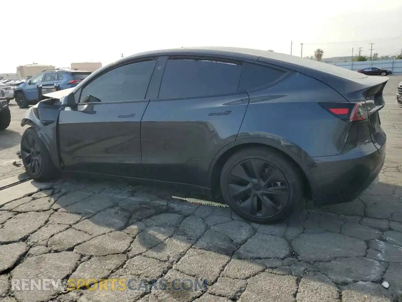2 Photograph of a damaged car 7SAYGDEE1SF283655 TESLA MODEL Y 2025