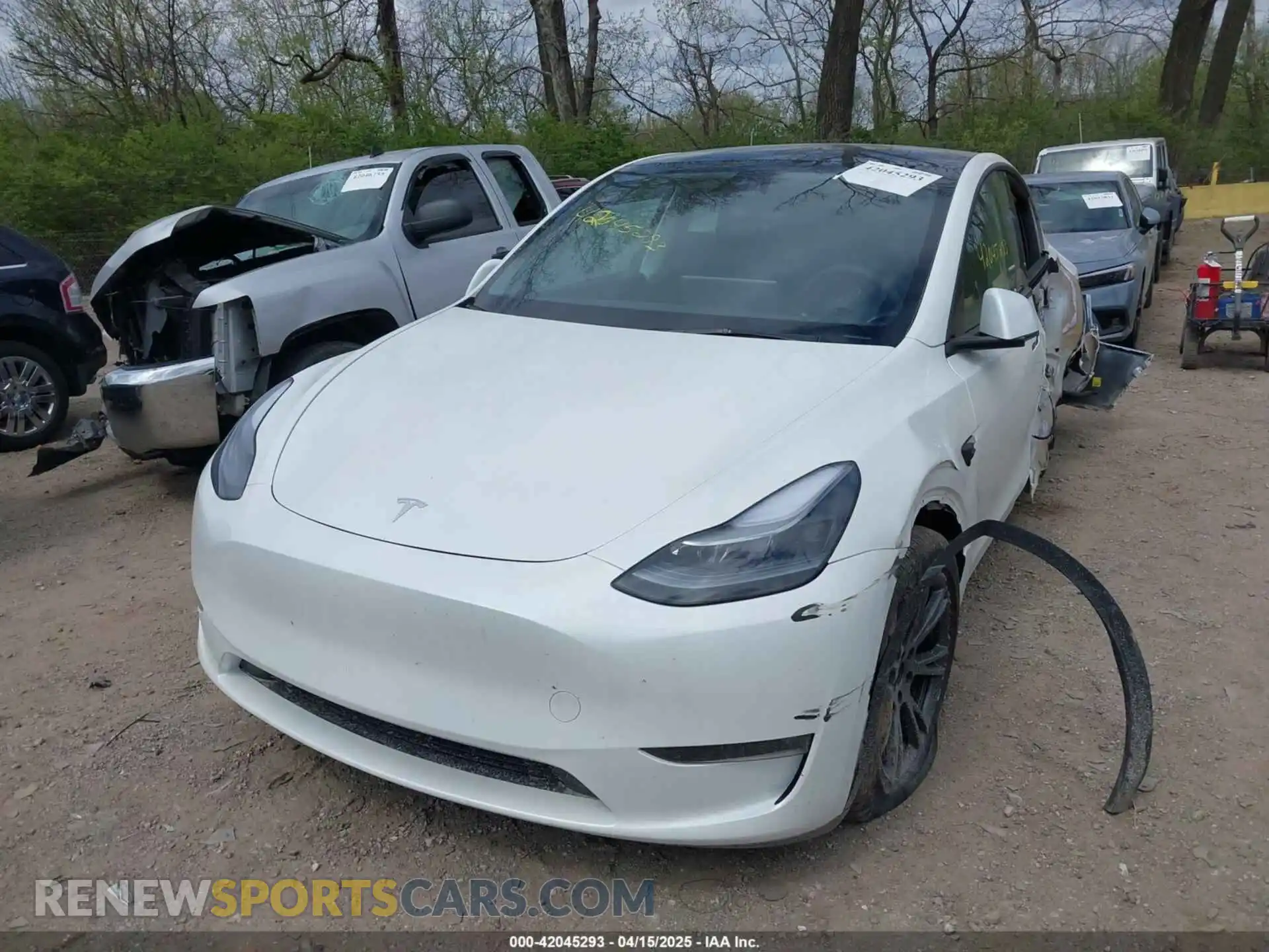 2 Photograph of a damaged car 7SAYGDEE1SF296292 TESLA MODEL Y 2025