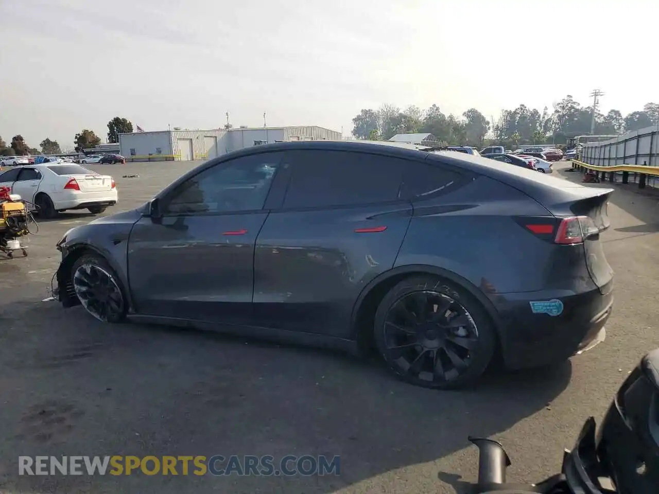 2 Photograph of a damaged car 7SAYGDEE1SF308277 TESLA MODEL Y 2025