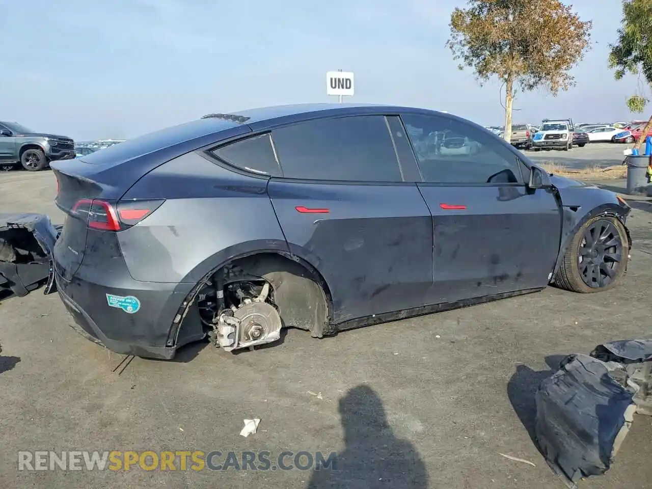 3 Photograph of a damaged car 7SAYGDEE1SF308277 TESLA MODEL Y 2025