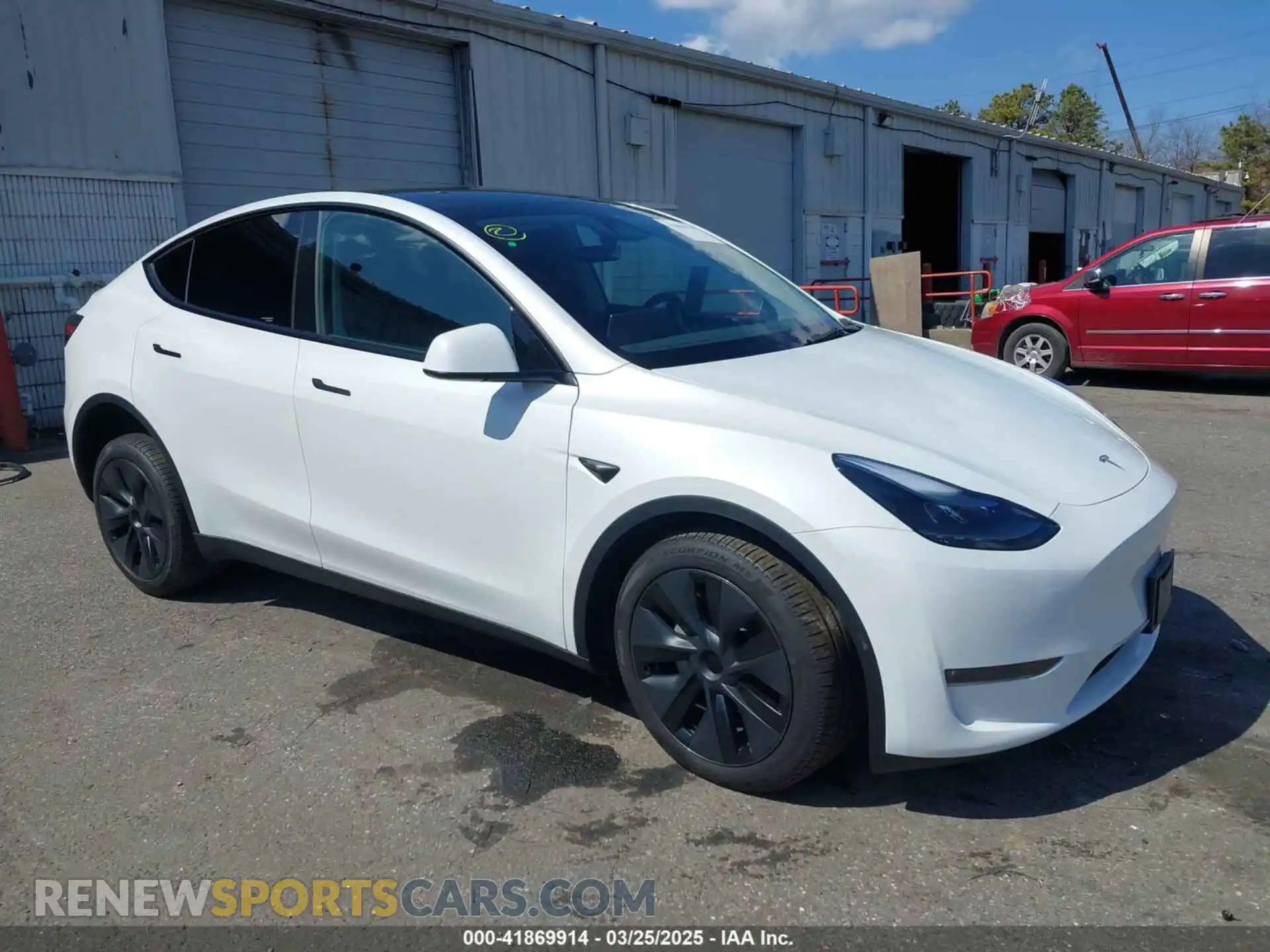 1 Фотография поврежденного автомобиля 7SAYGDEE2SA354505 TESLA MODEL Y 2025