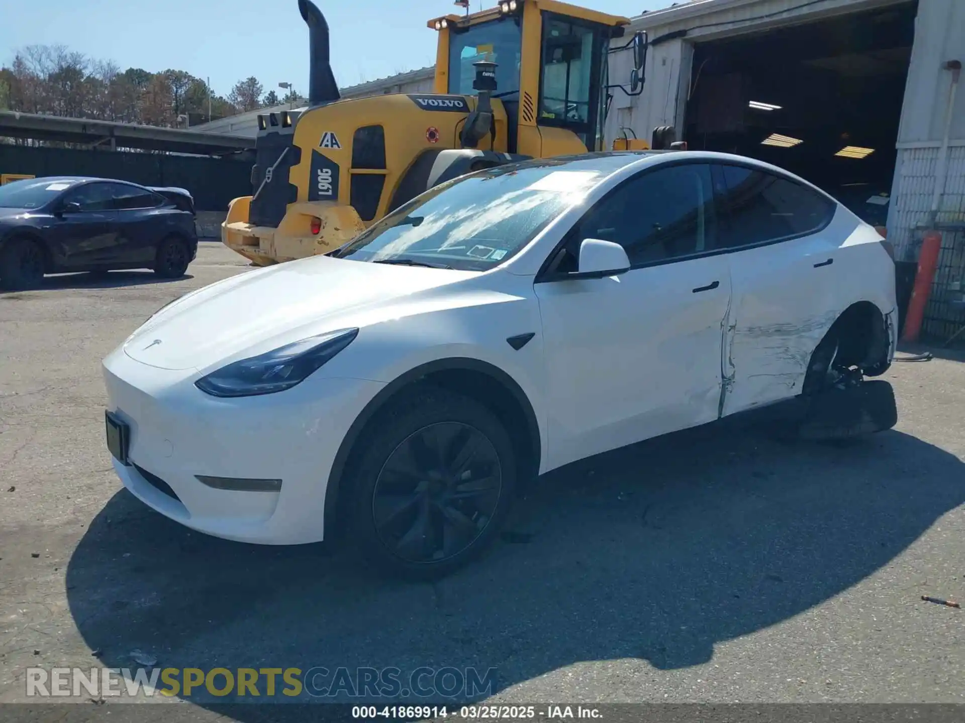 2 Фотография поврежденного автомобиля 7SAYGDEE2SA354505 TESLA MODEL Y 2025