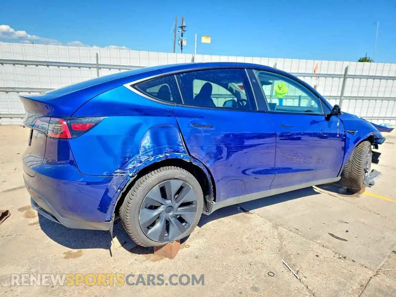 3 Photograph of a damaged car 7SAYGDEE2SF237719 TESLA MODEL Y 2025