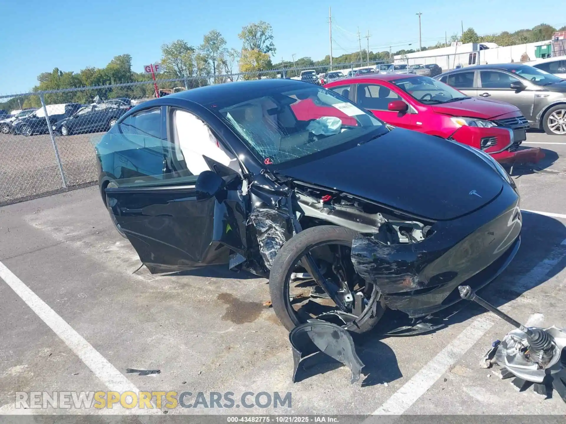 1 Photograph of a damaged car 7SAYGDEE3SA361091 TESLA MODEL Y 2025