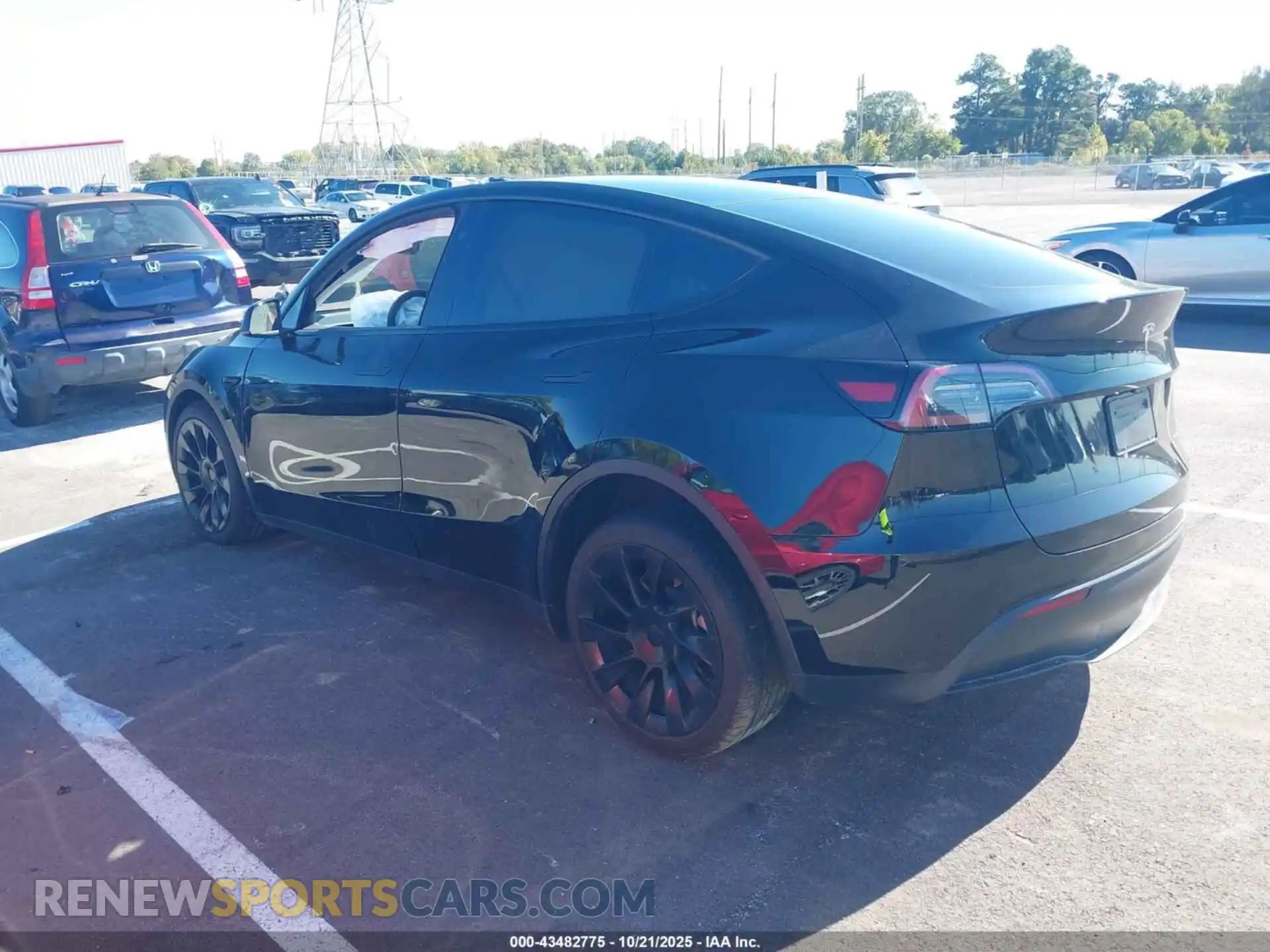 3 Photograph of a damaged car 7SAYGDEE3SA361091 TESLA MODEL Y 2025