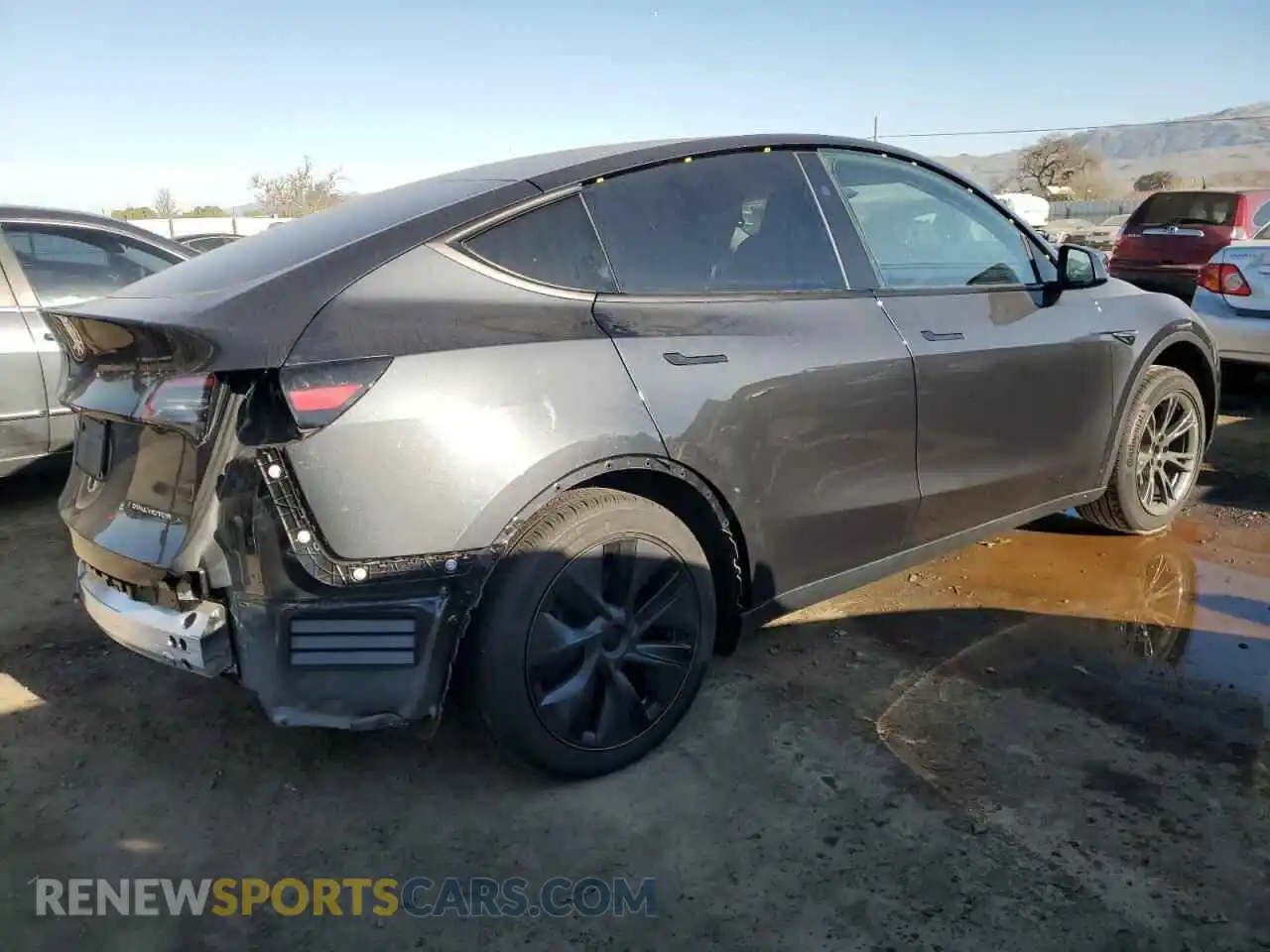 3 Photograph of a damaged car 7SAYGDEE3SF241696 TESLA MODEL Y 2025
