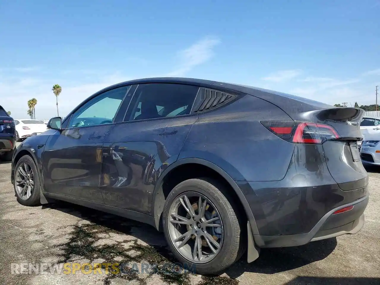 2 Photograph of a damaged car 7SAYGDEE4SF216709 TESLA MODEL Y 2025