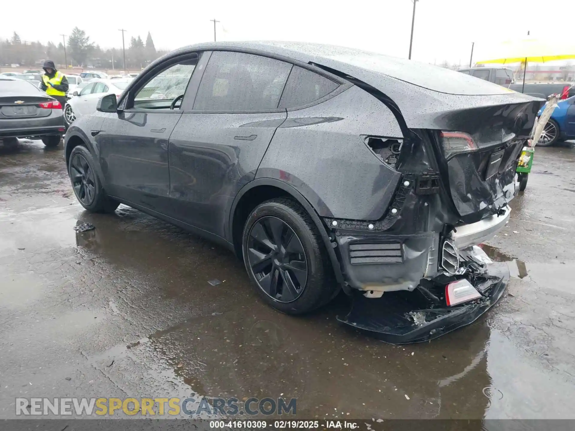 3 Photograph of a damaged car 7SAYGDEE4SF276330 TESLA MODEL Y 2025