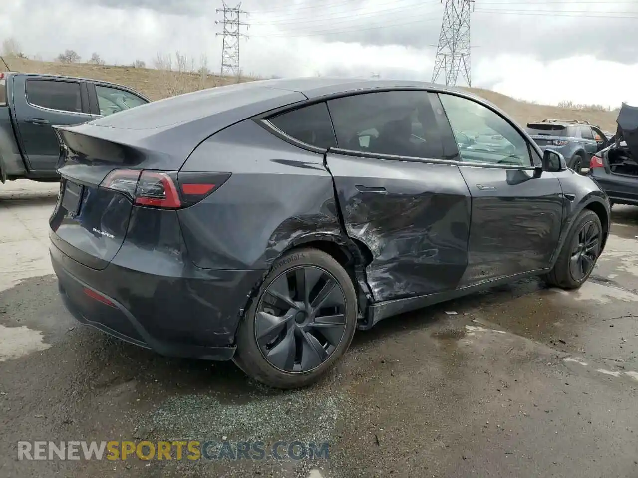 3 Photograph of a damaged car 7SAYGDEE5SF236418 TESLA MODEL Y 2025
