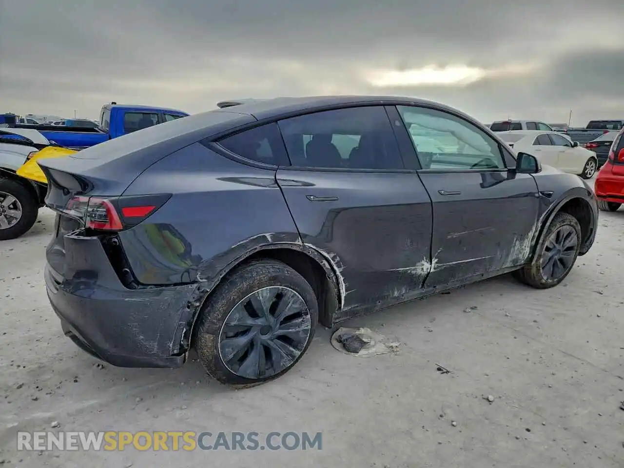 3 Photograph of a damaged car 7SAYGDEE6SA347640 TESLA MODEL Y 2025