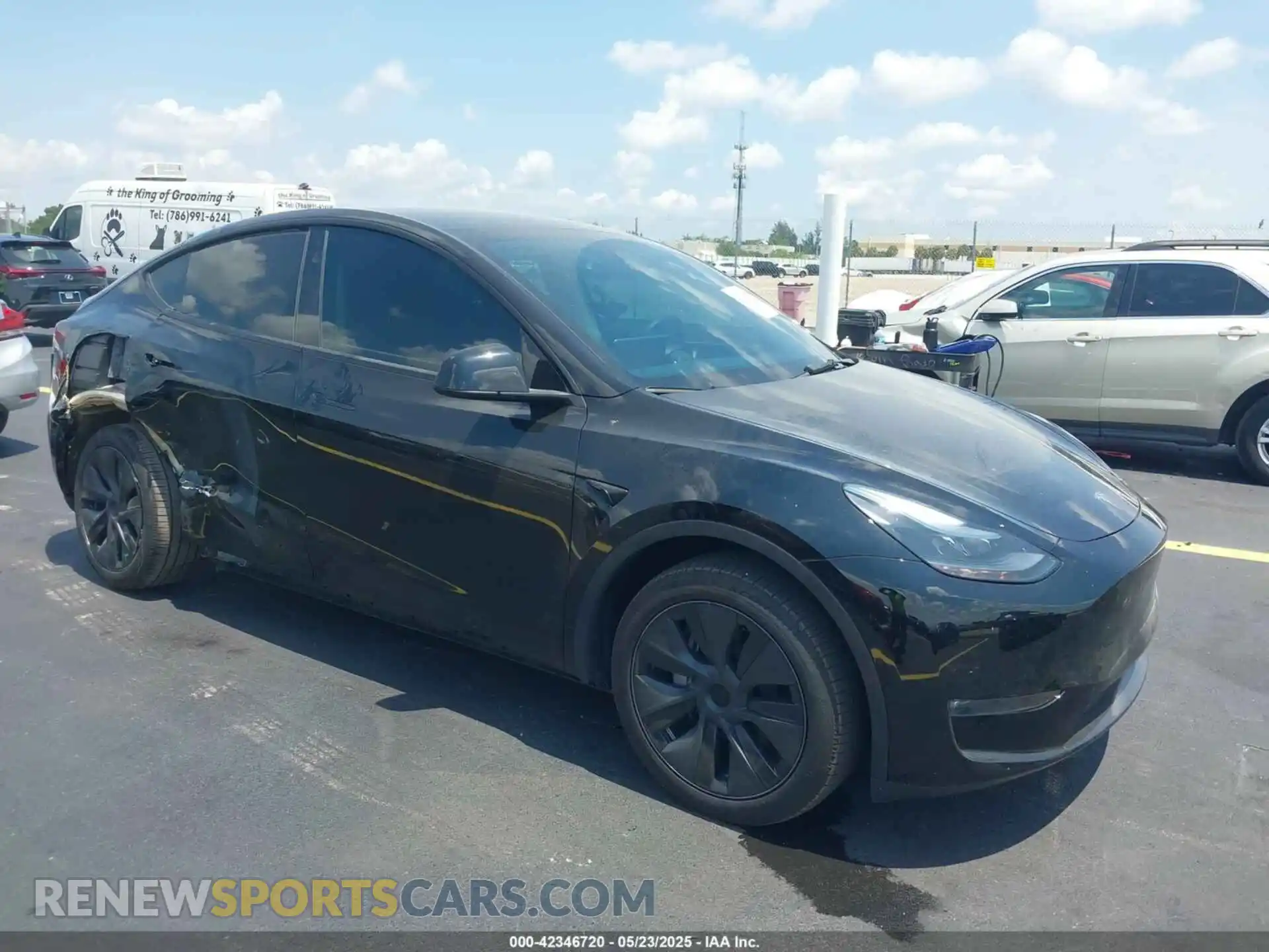 1 Photograph of a damaged car 7SAYGDEE6SA350229 TESLA MODEL Y 2025