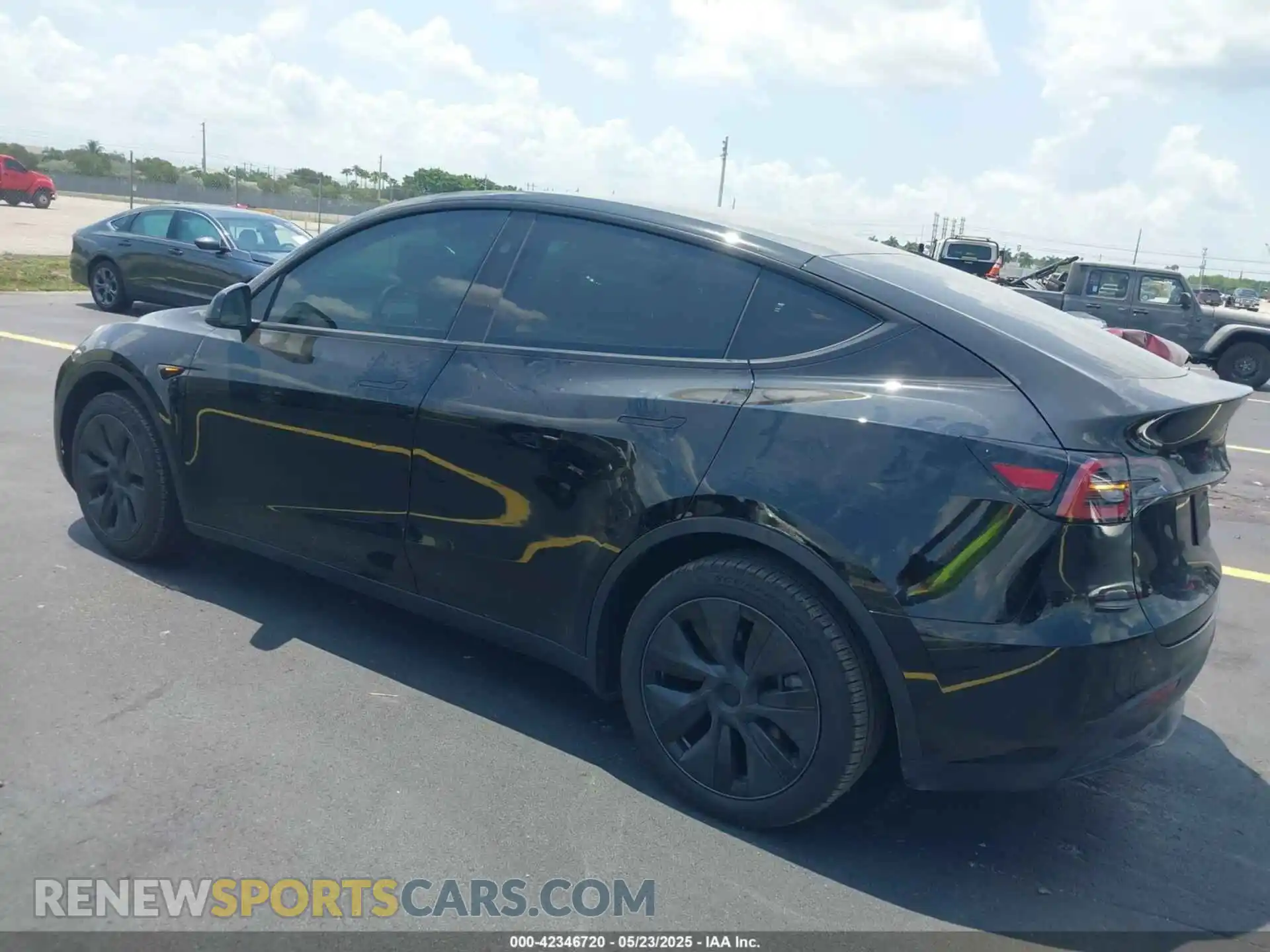 3 Photograph of a damaged car 7SAYGDEE6SA350229 TESLA MODEL Y 2025