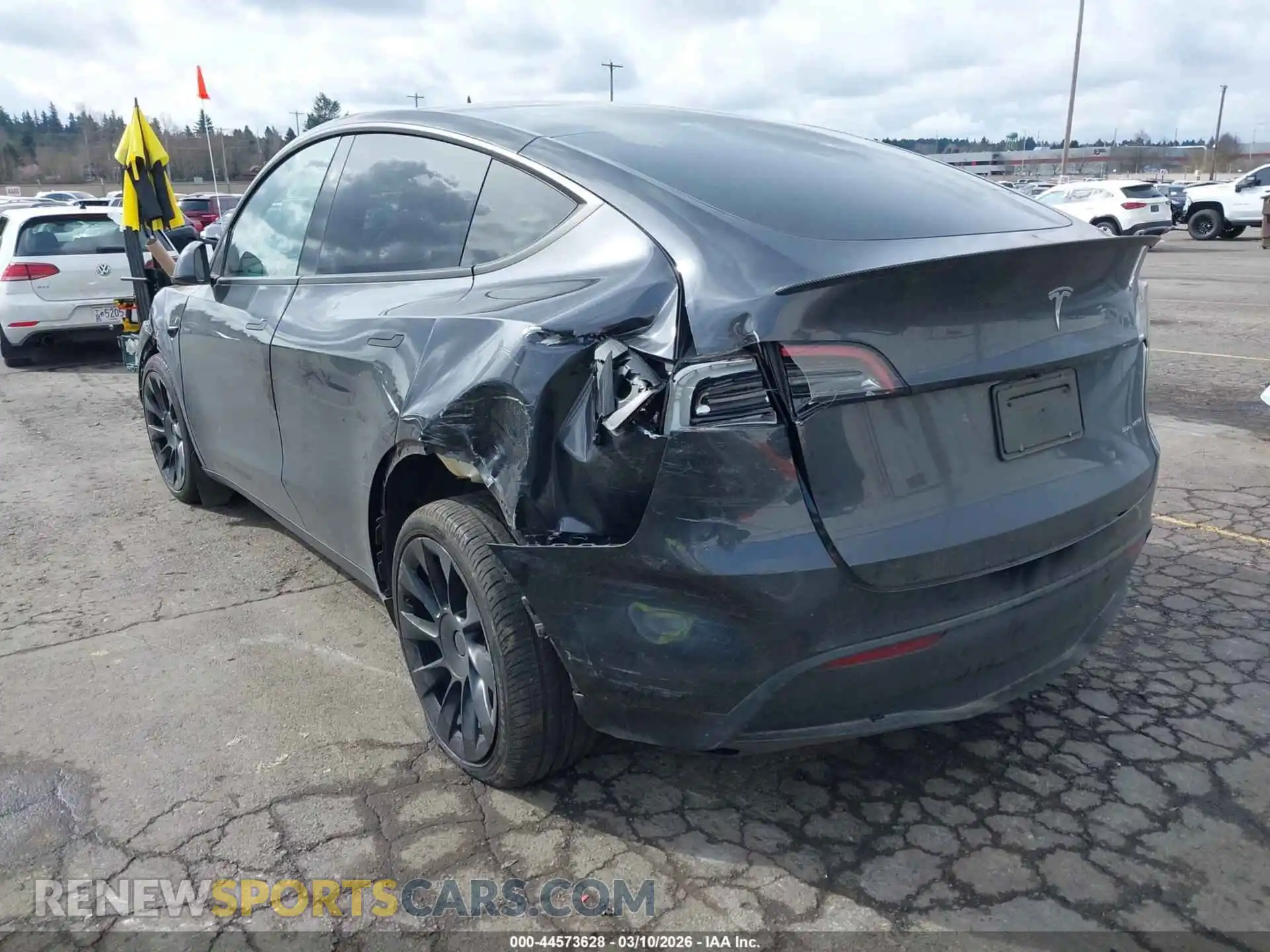 3 Photograph of a damaged car 7SAYGDEE6SF270321 TESLA MODEL Y 2025