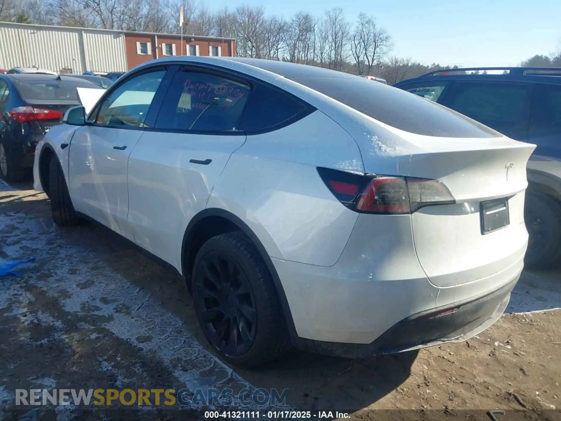 3 Photograph of a damaged car 7SAYGDEE8SA348210 TESLA MODEL Y 2025