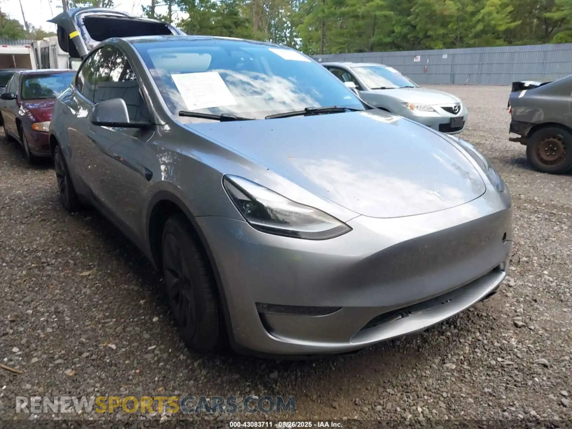 1 Photograph of a damaged car 7SAYGDEE8SA352337 TESLA MODEL Y 2025