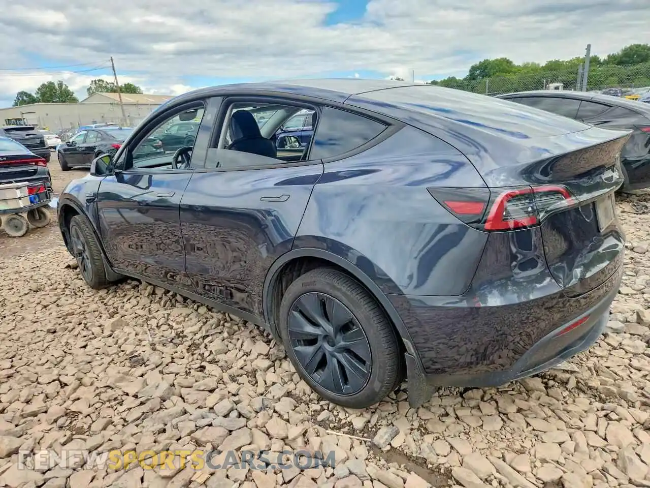 2 fotografías del automóvil dañado 7SAYGDEE9SA339760 TESLA MODEL Y 2025