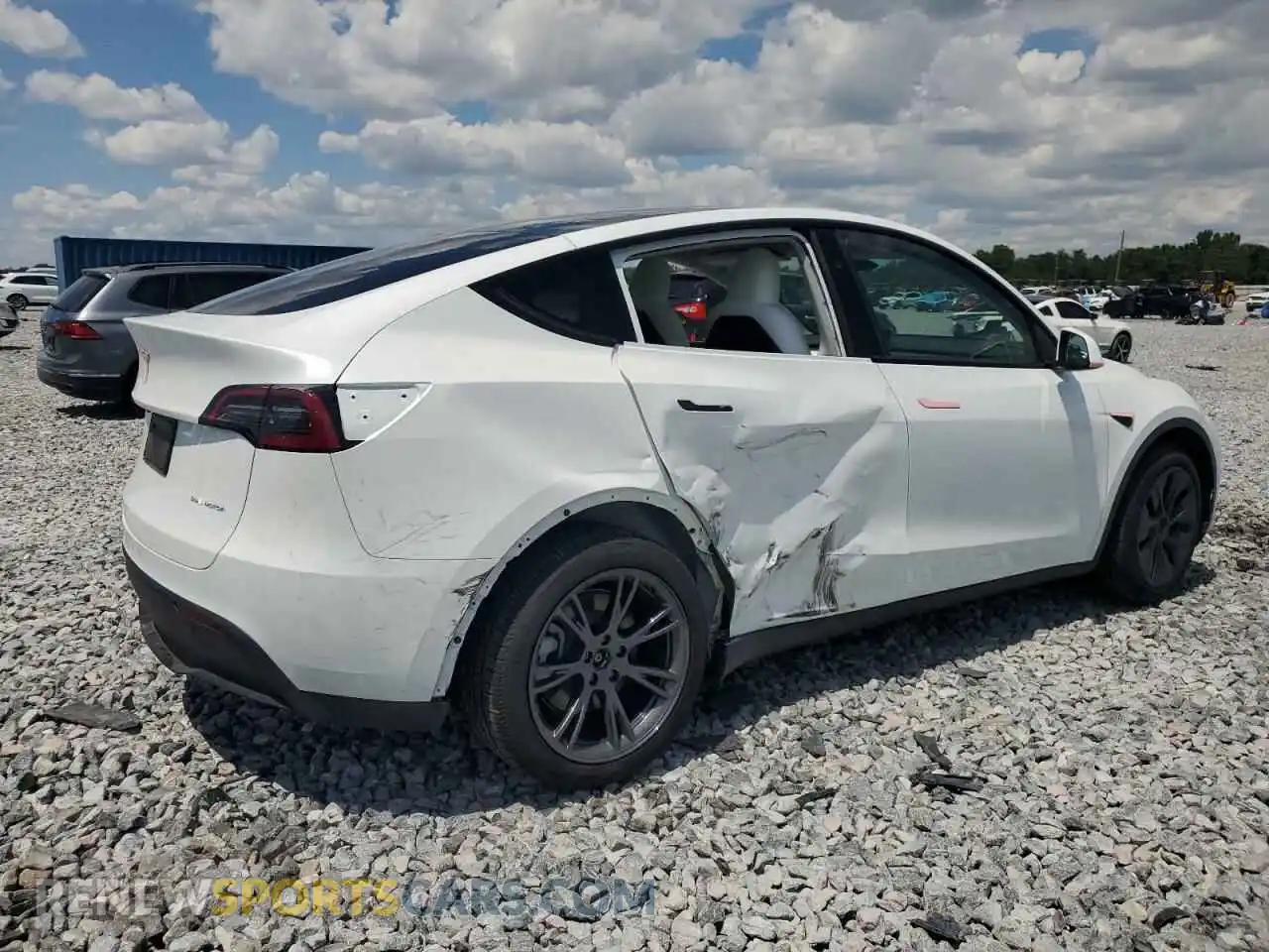 3 Photograph of a damaged car 7SAYGDEE9SA356817 TESLA MODEL Y 2025