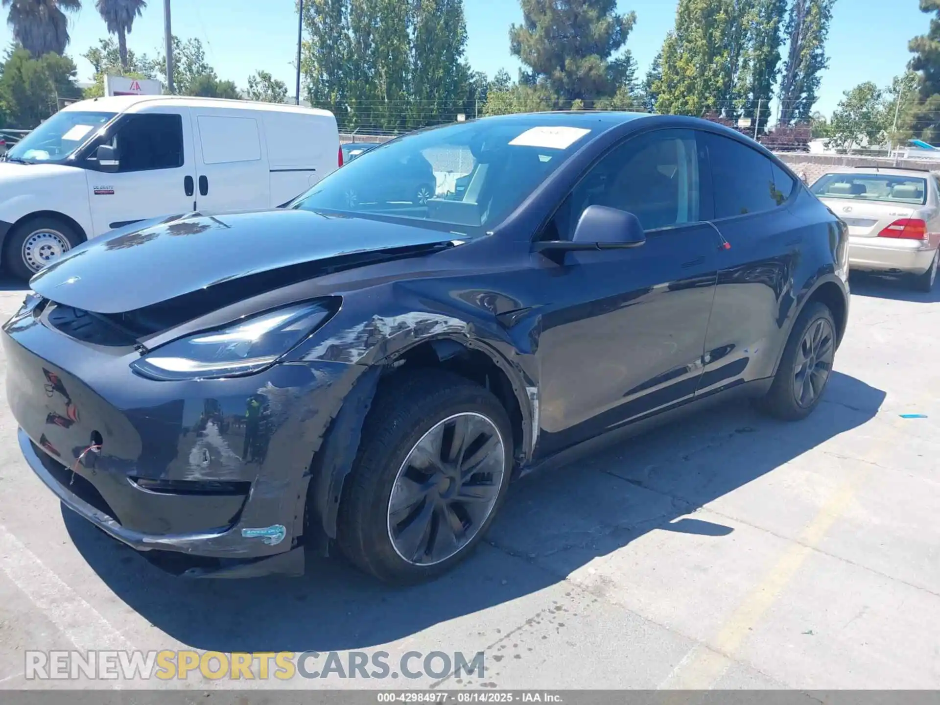 2 Photograph of a damaged car 7SAYGDEE9SF269051 TESLA MODEL Y 2025