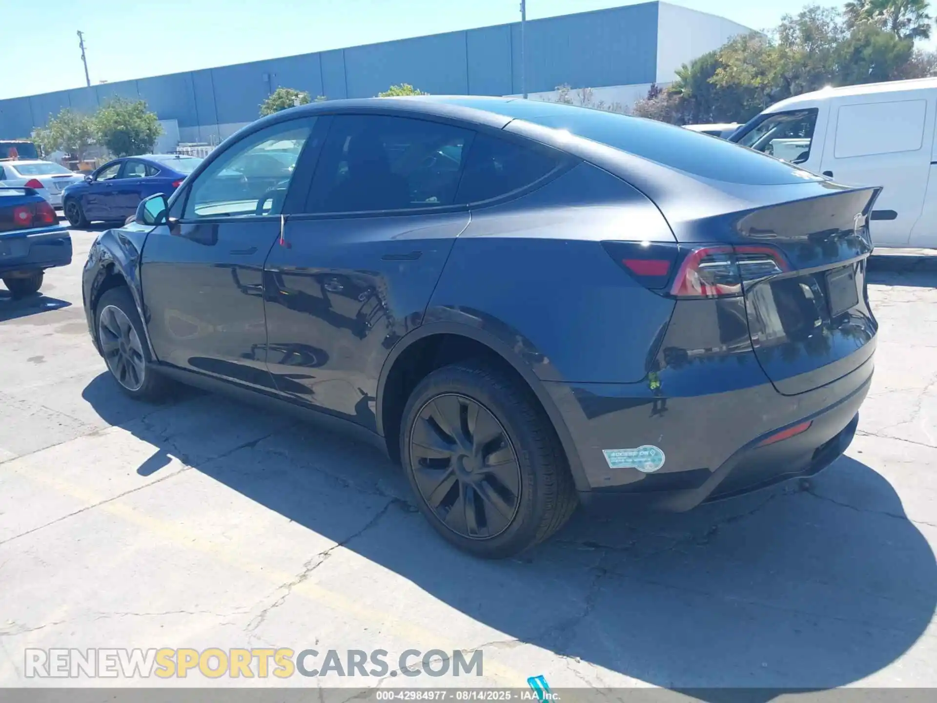3 Photograph of a damaged car 7SAYGDEE9SF269051 TESLA MODEL Y 2025