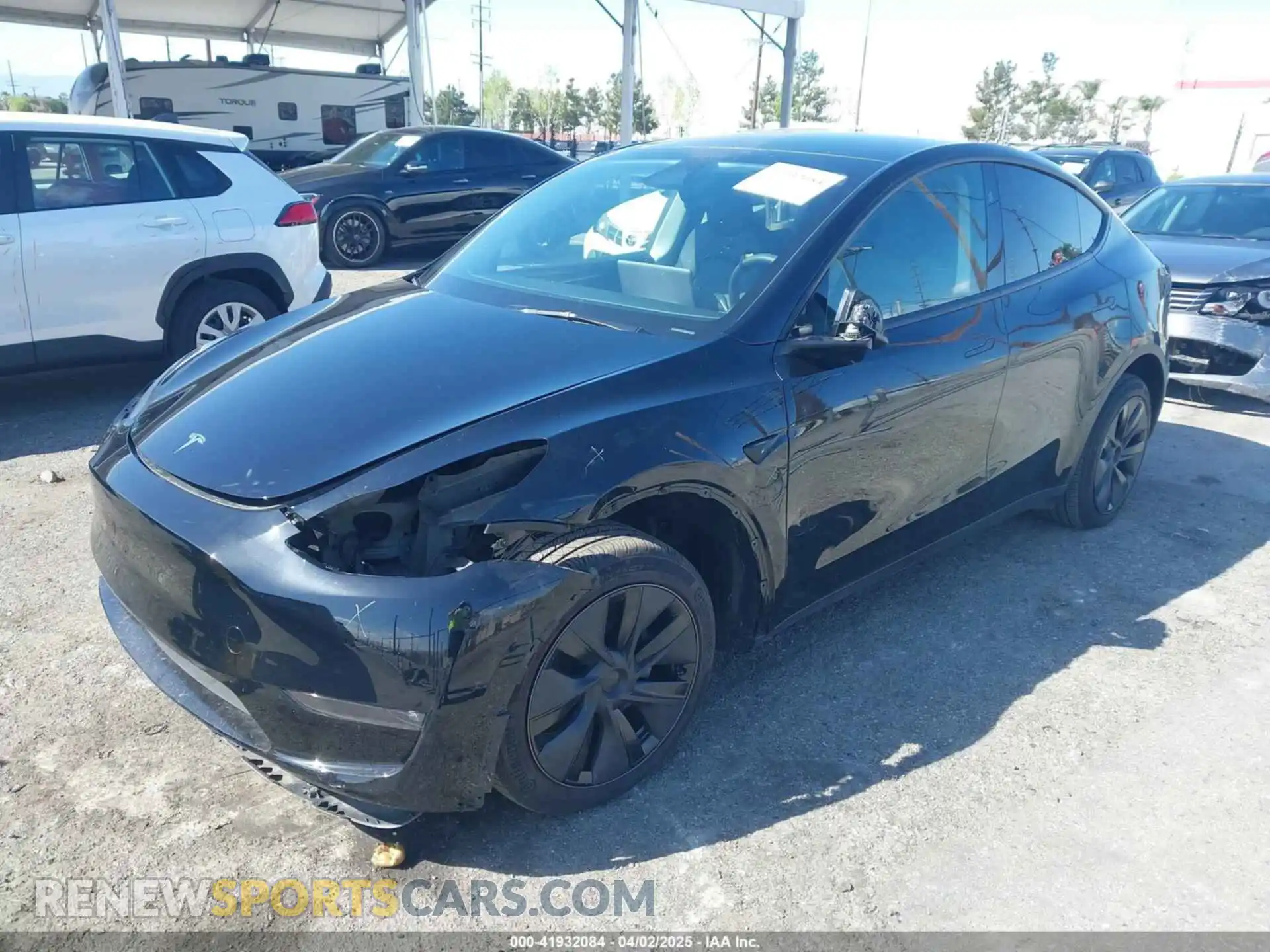 2 Photograph of a damaged car 7SAYGDEE9SF278607 TESLA MODEL Y 2025
