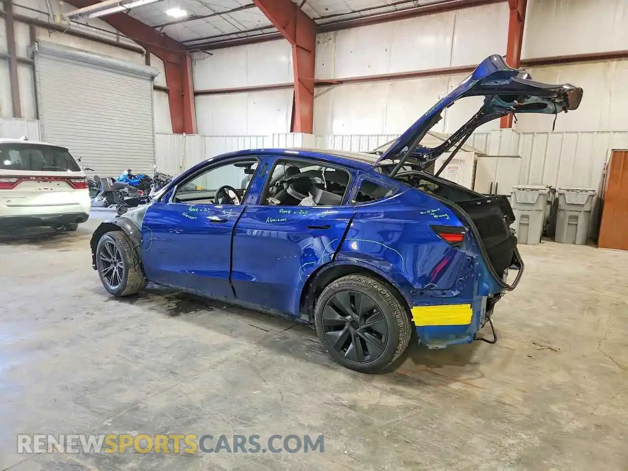 2 fotografías del automóvil dañado 7SAYGDEEXSA337905 TESLA MODEL Y 2025