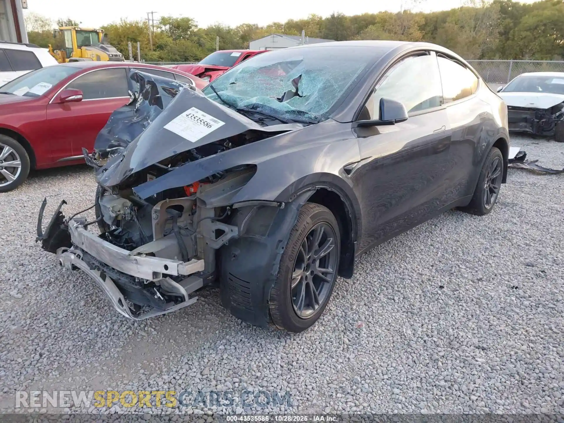 2 Photograph of a damaged car 7SAYGDEEXSF224278 TESLA MODEL Y 2025
