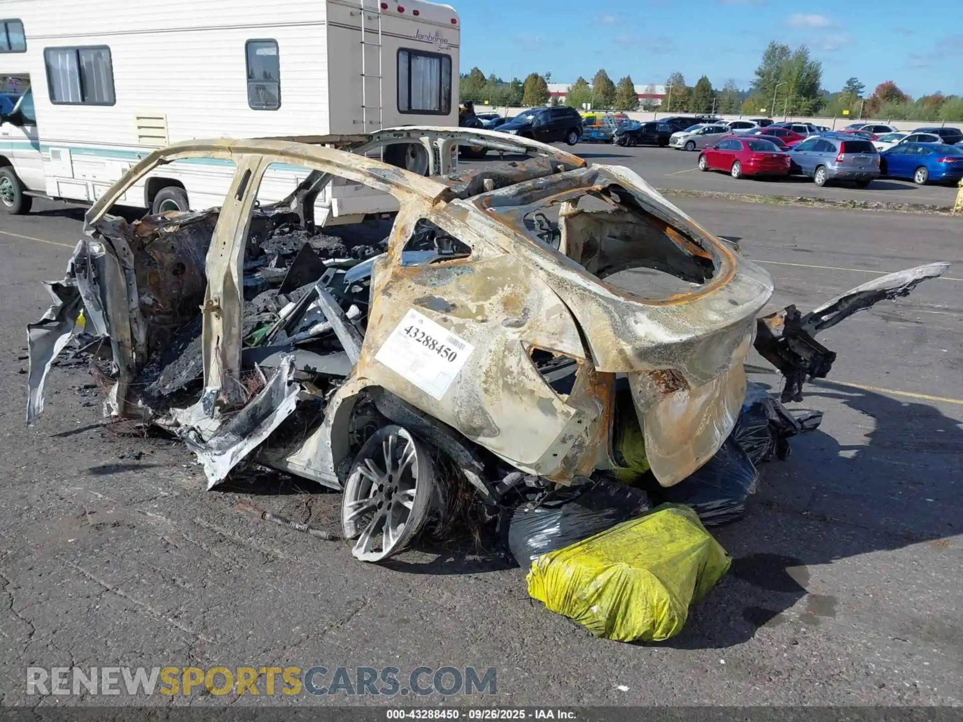 3 Photograph of a damaged car 7SAYGDEEXSF241694 TESLA MODEL Y 2025