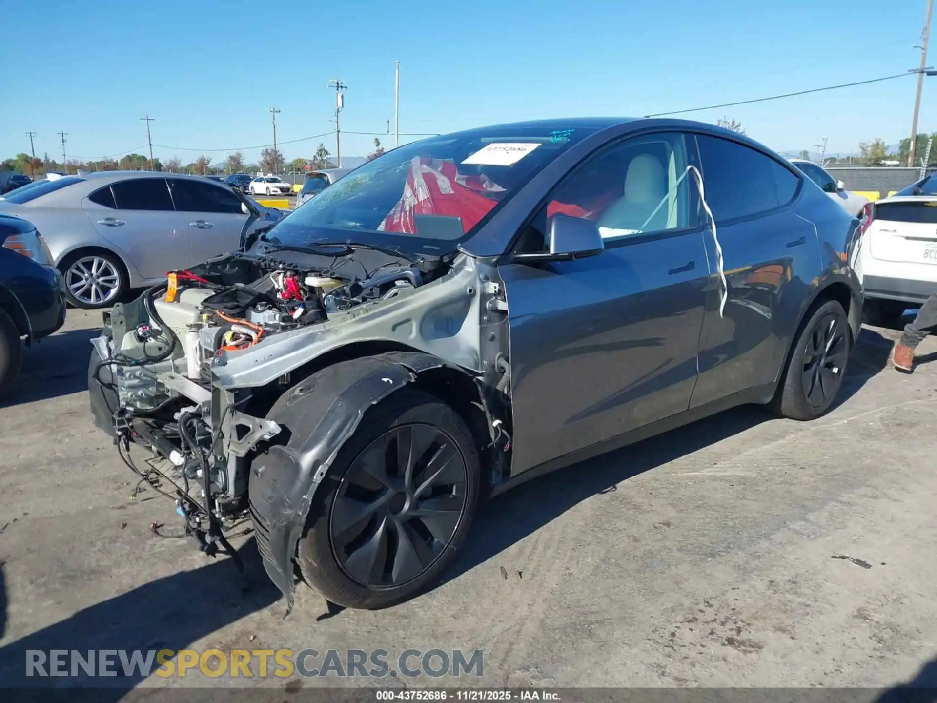 2 Photograph of a damaged car 7SAYGDEEXSF265767 TESLA MODEL Y 2025