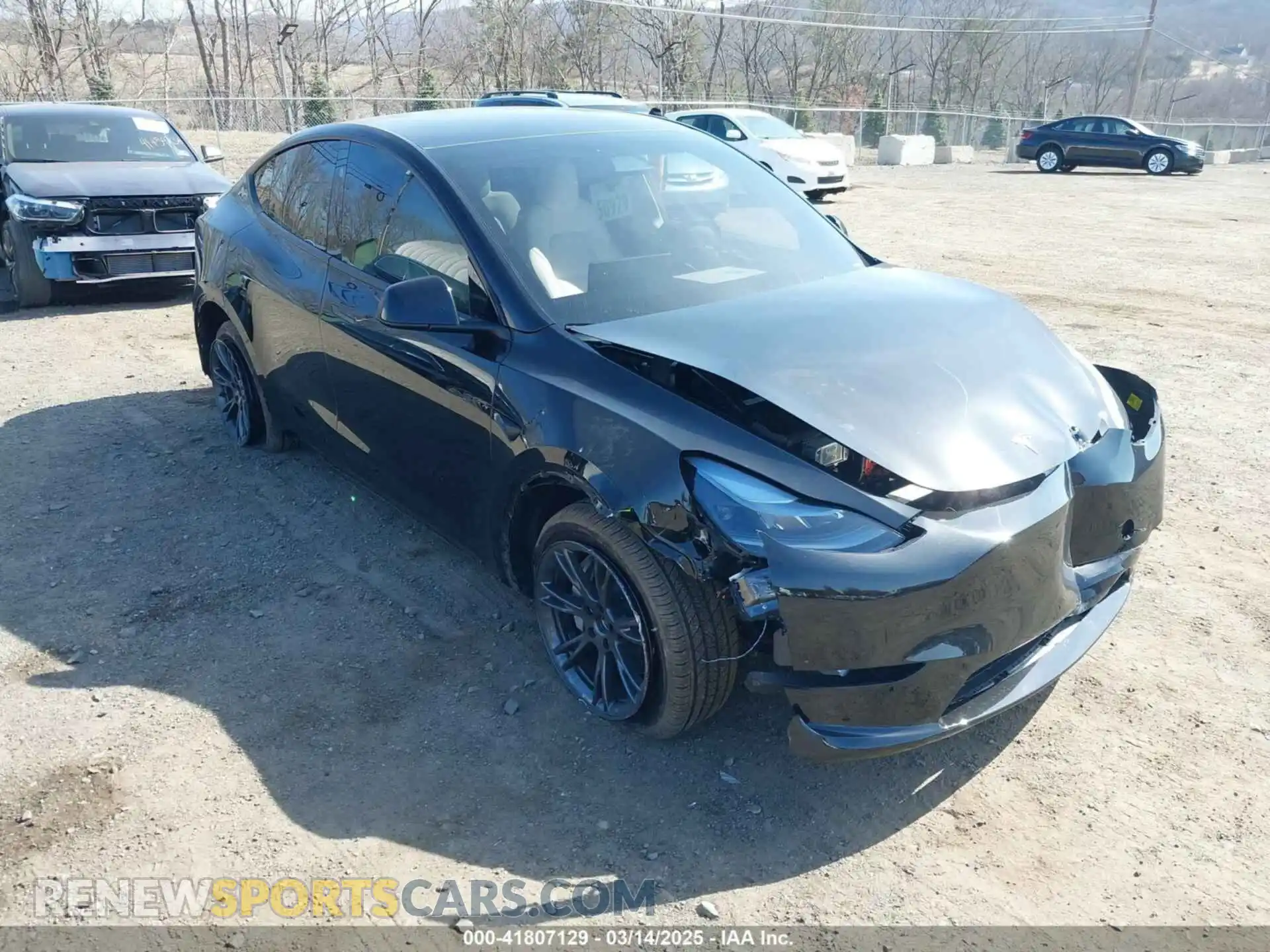 1 Photograph of a damaged car 7SAYGDEEXSF267888 TESLA MODEL Y 2025