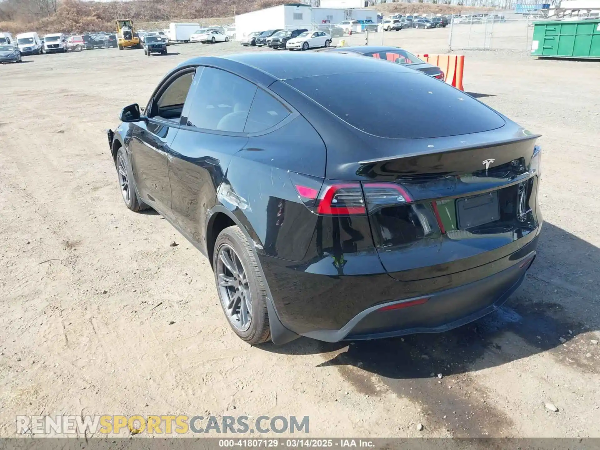 3 Photograph of a damaged car 7SAYGDEEXSF267888 TESLA MODEL Y 2025