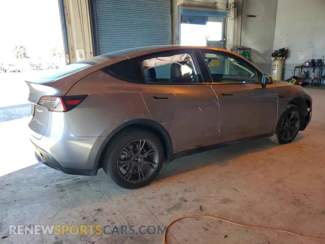 3 Фотография поврежденного автомобиля 7SAYGDEEXSF296341 TESLA MODEL Y 2025