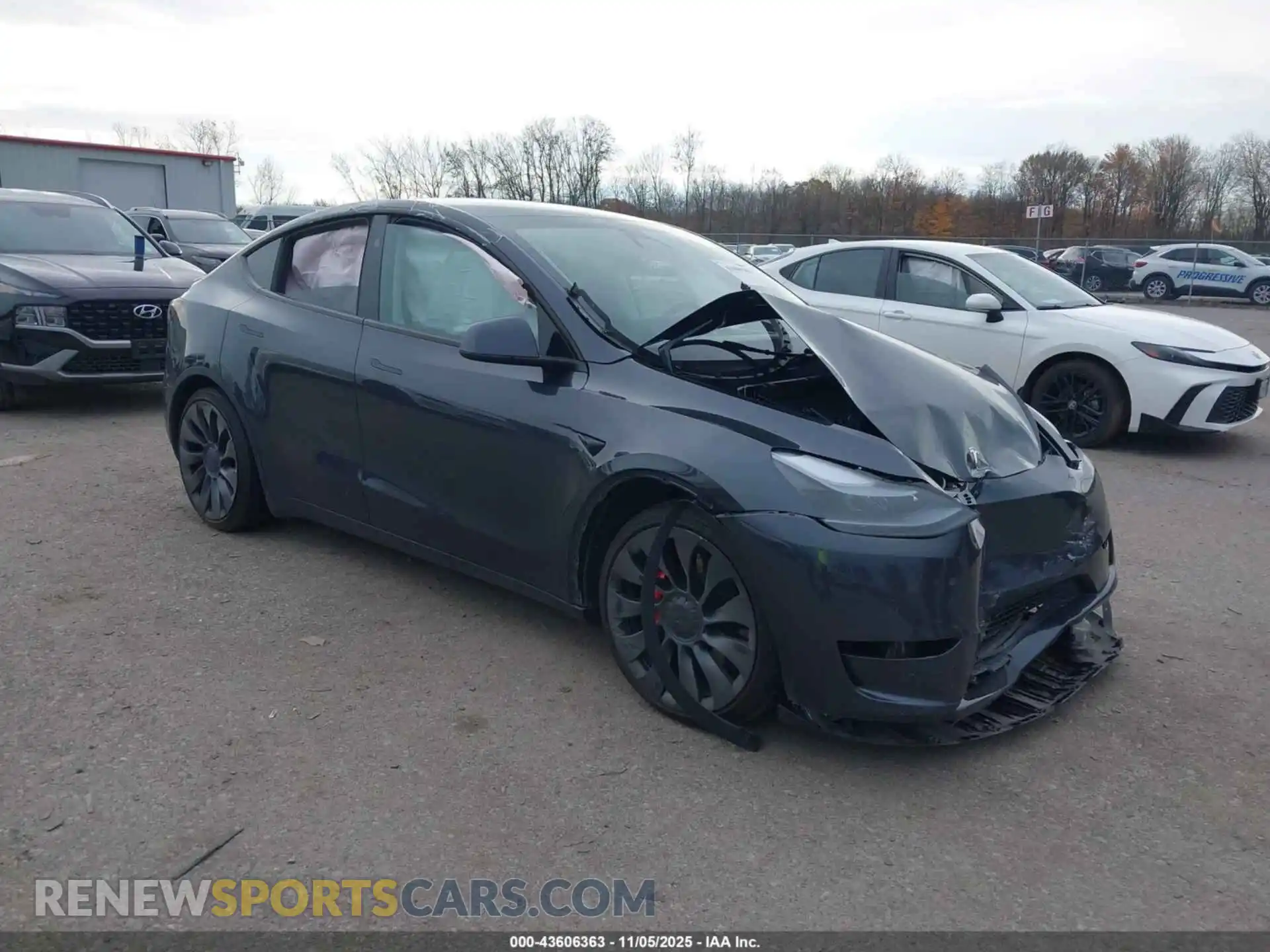 1 Photograph of a damaged car 7SAYGDEF1SA336487 TESLA MODEL Y 2025