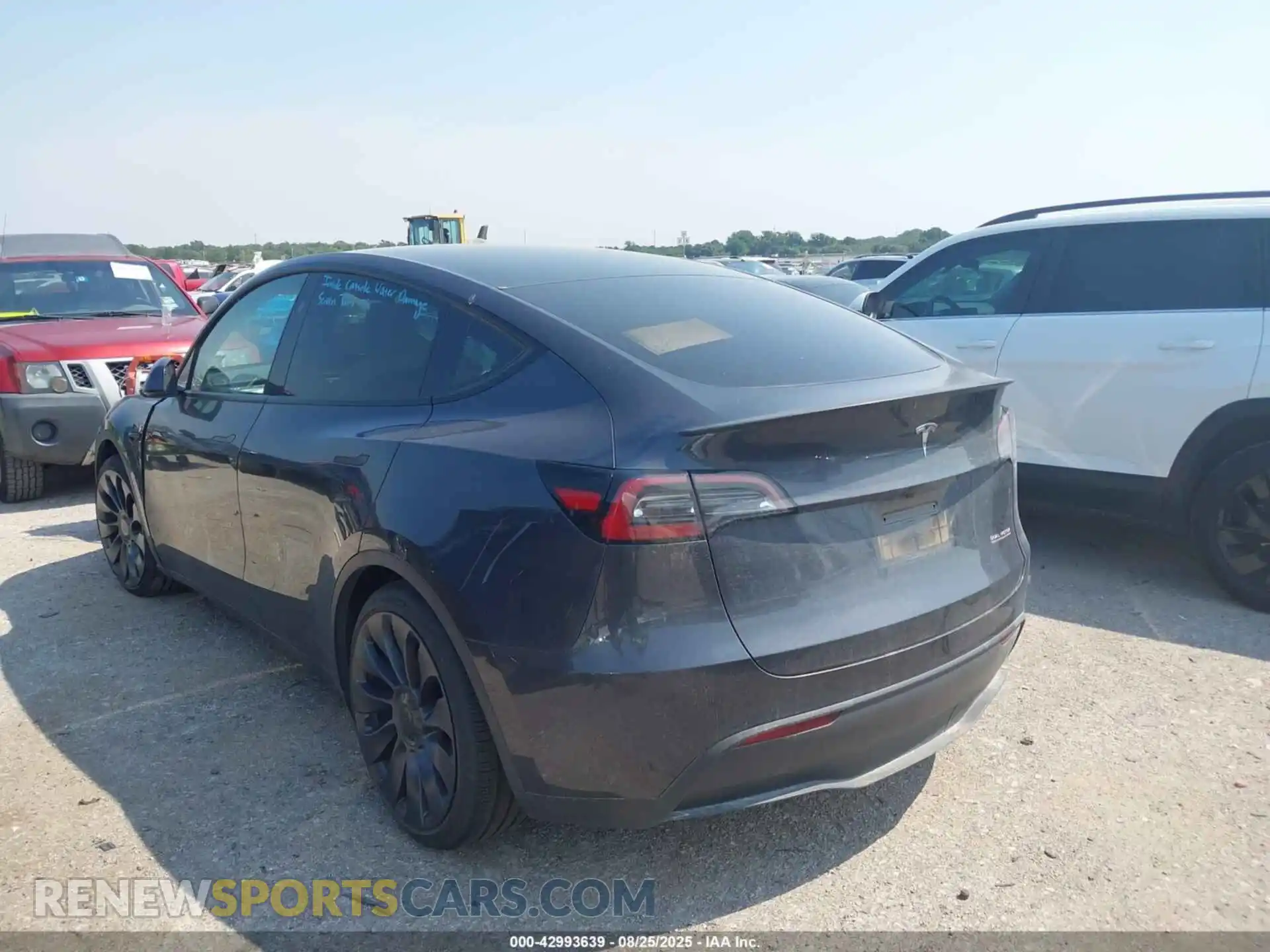 3 Photograph of a damaged car 7SAYGDEF1SA344914 TESLA MODEL Y 2025
