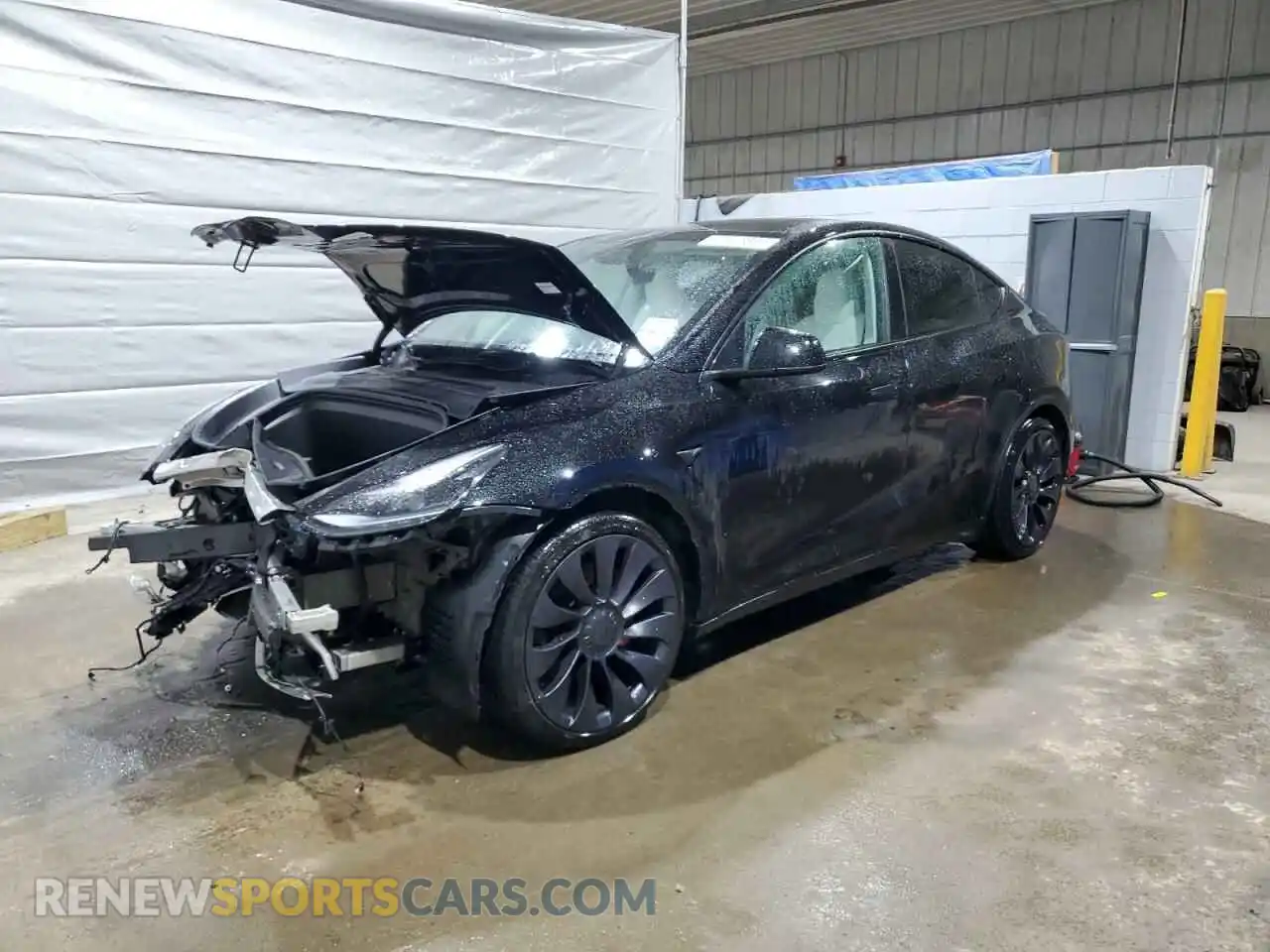 1 Photograph of a damaged car 7SAYGDEF2SA339432 TESLA MODEL Y 2025