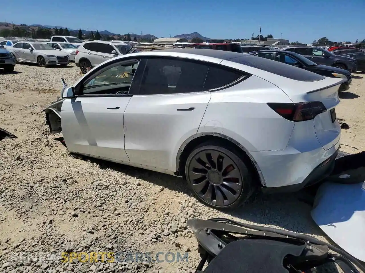 2 Photograph of a damaged car 7SAYGDEF2SF299498 TESLA MODEL Y 2025