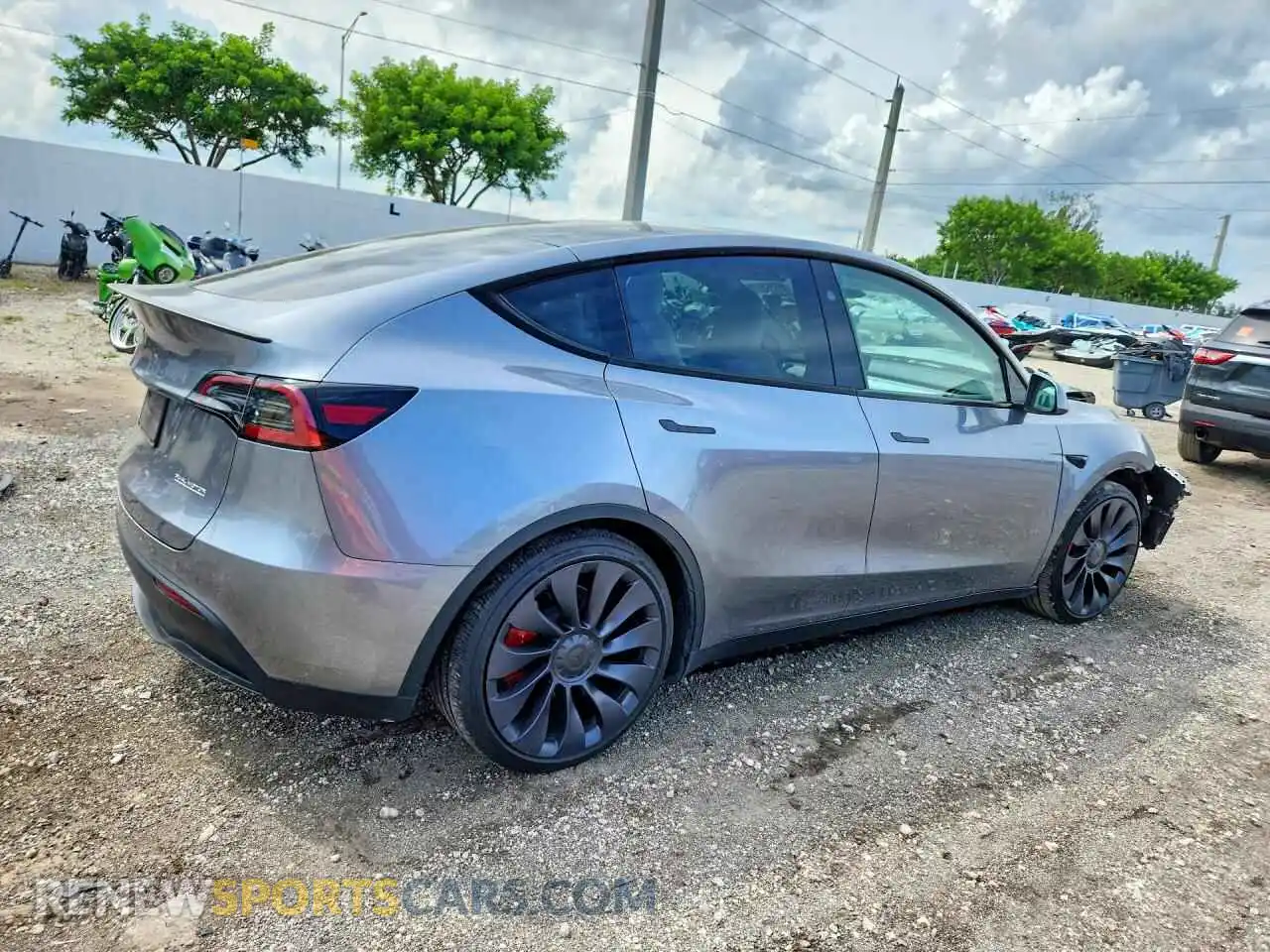 3 Фотография поврежденного автомобиля 7SAYGDEF3SA371516 TESLA MODEL Y 2025