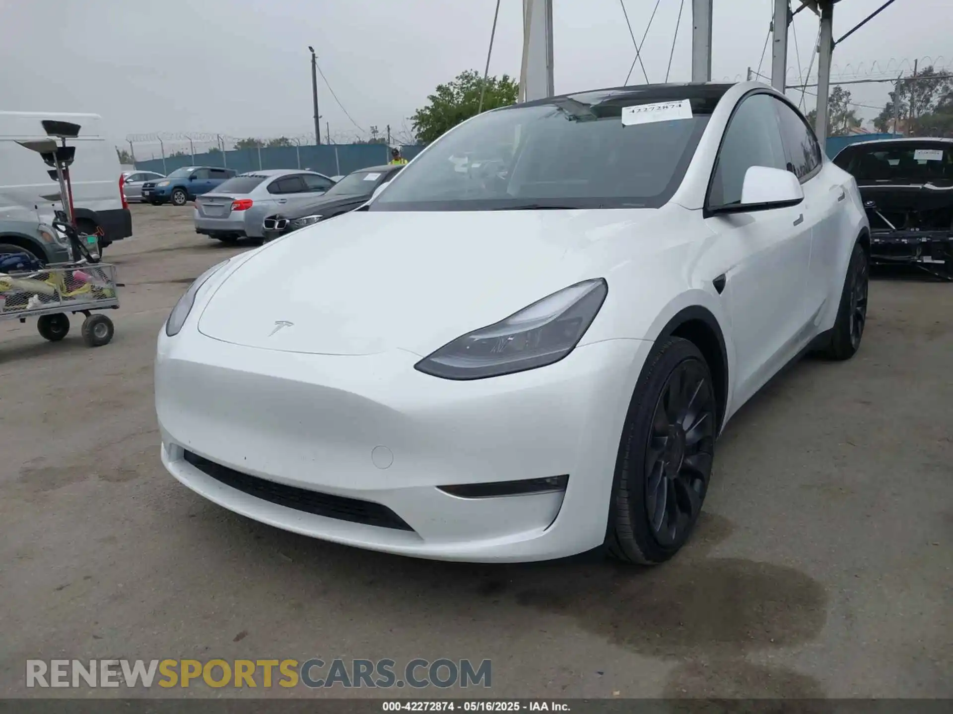 2 Photograph of a damaged car 7SAYGDEF3SF245577 TESLA MODEL Y 2025