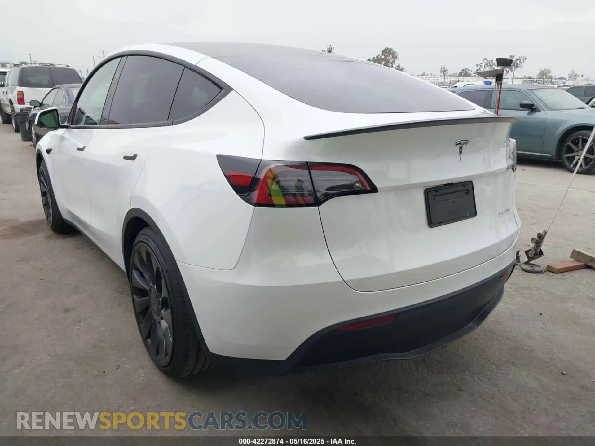 3 Photograph of a damaged car 7SAYGDEF3SF245577 TESLA MODEL Y 2025