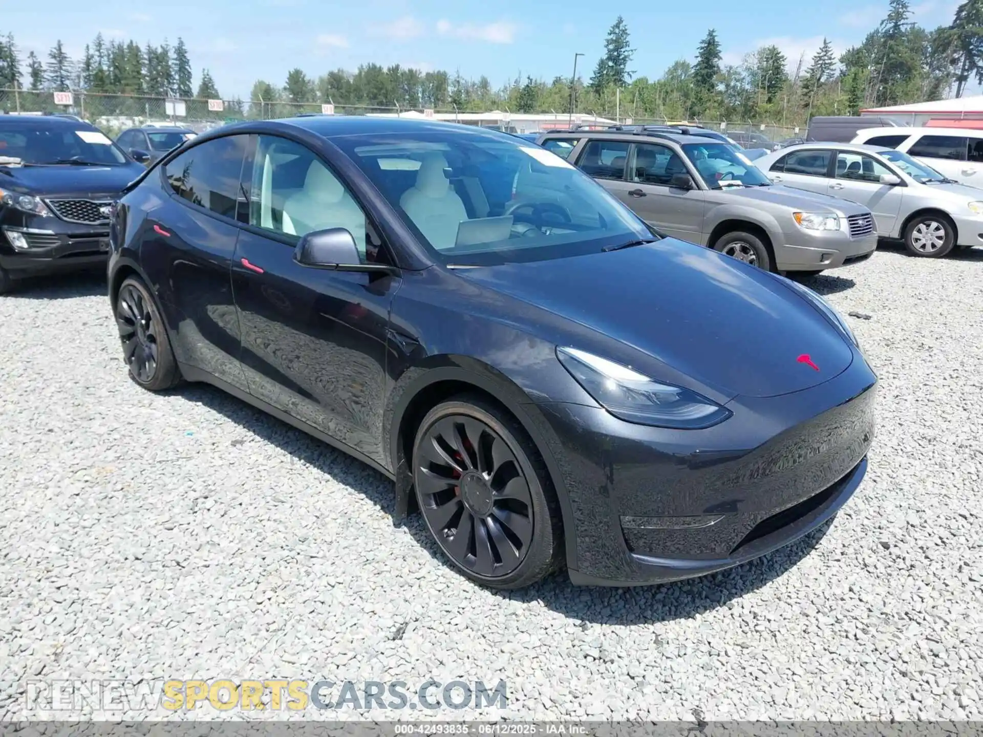 1 Photograph of a damaged car 7SAYGDEF3SF254196 TESLA MODEL Y 2025