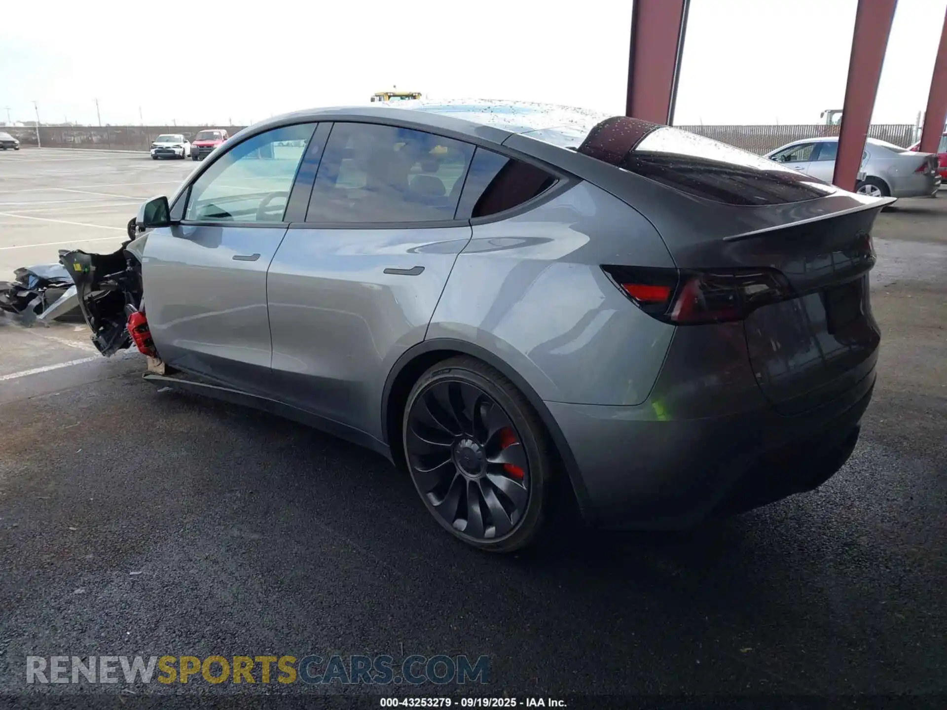 3 Photograph of a damaged car 7SAYGDEF8SF228502 TESLA MODEL Y 2025