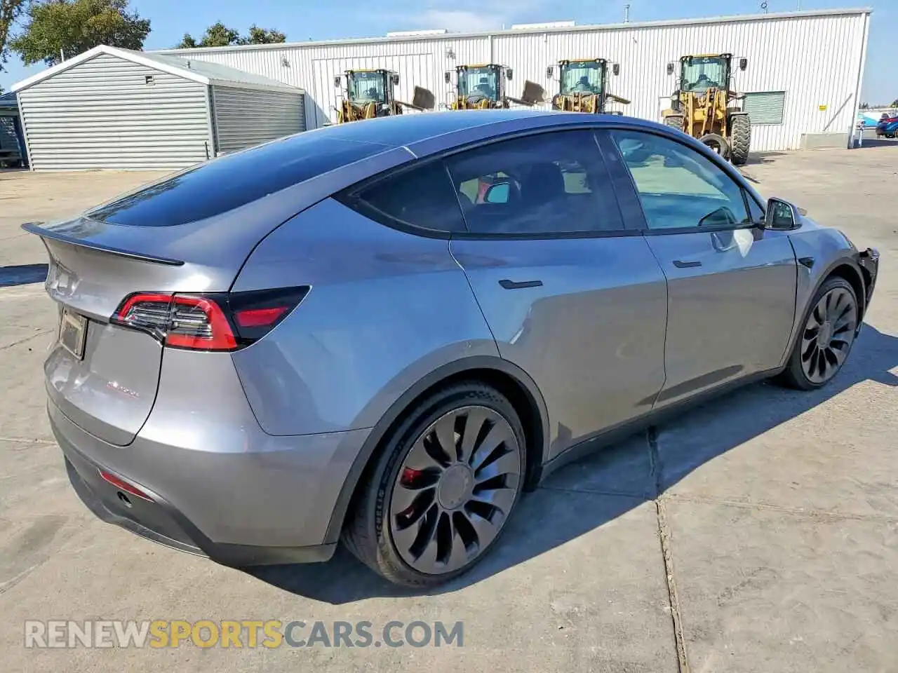 3 Photograph of a damaged car 7SAYGDEF8SF231951 TESLA MODEL Y 2025
